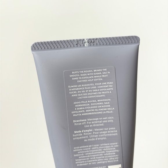 NWT Fenty Skin Buff Ryder Exfoliating Body Scrub - 6 oz - retails for 34 - Picture 6 of 8